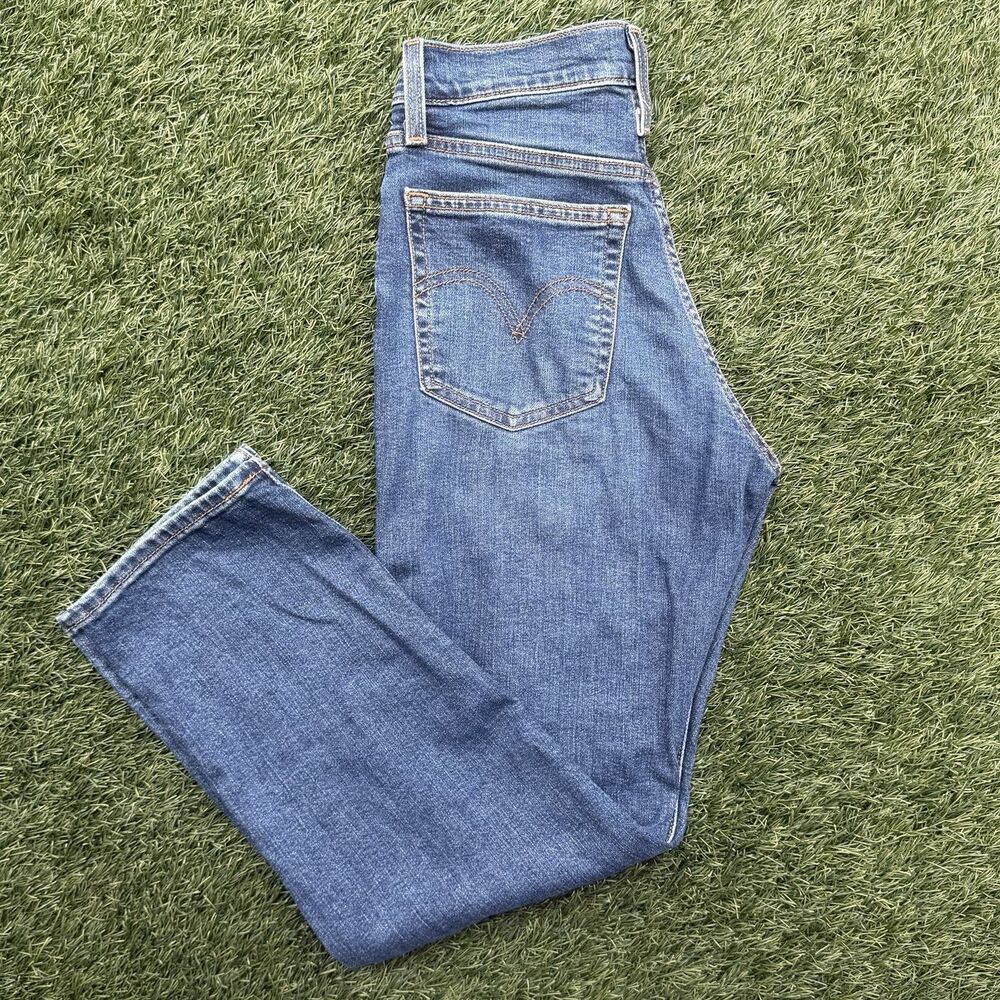 Levi’s Wedgie Straight Jeans Womens 26x28 Medium Wash Denim High Rise Button Fly